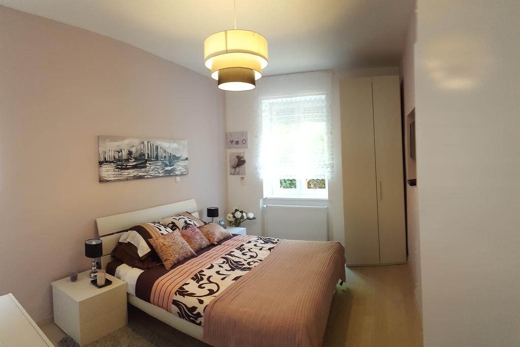 Apartman Stoosova Deluxe 자그레브 외부 사진